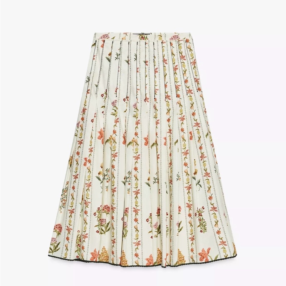 Zara Cream Floral Pleated A-Line Skirt